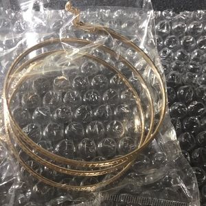 Beautiful stylish snake bangle. New, never worn.